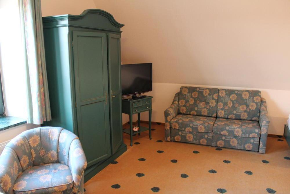 Mueritz Landhotel Gruener Baum Gotthun Room photo